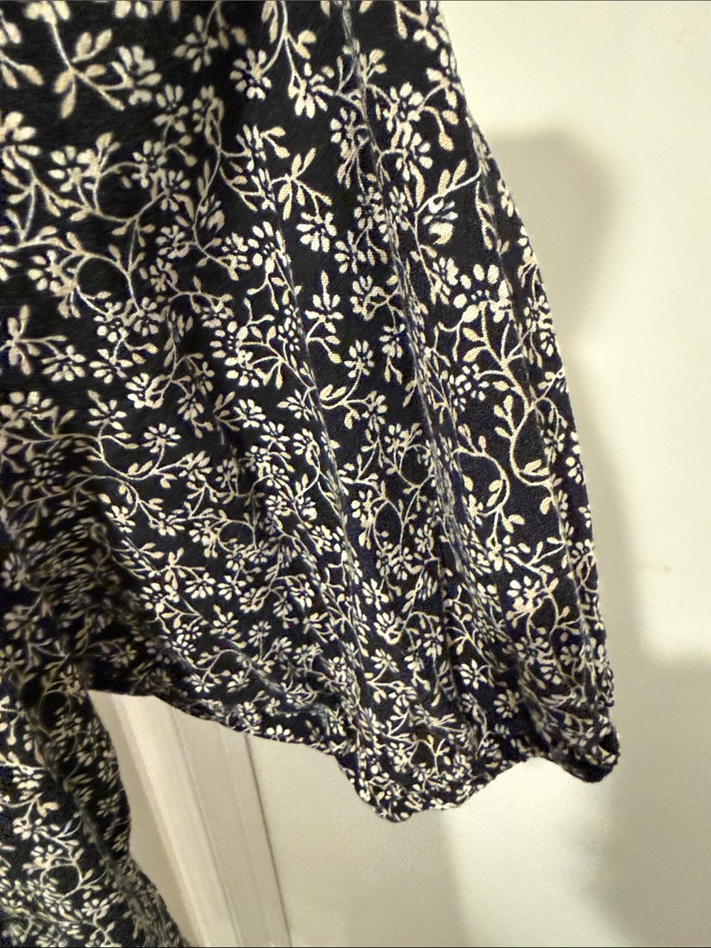 Universal Thread Black & White Floral V-Neck Mini Dress - Picture 6 of 10